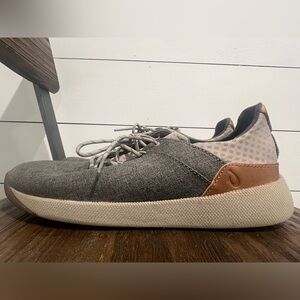 OluKai Men's Gray and Tan Boat Shoes